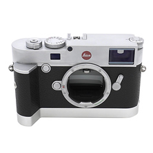 M10 Rangefinder Digital Body Silver (20001) with (24019) Grip - Pre-Owned Image 0