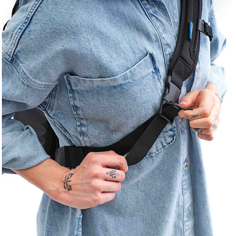 Solstice V2 Sling Bag (Gray, 12L) Image 8