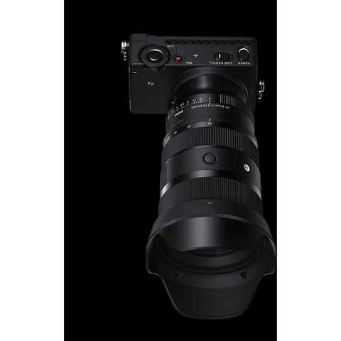 28-45mm f/1.8 DG DN Art Lens for Sony E Image 7