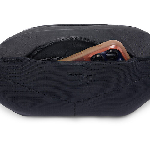 Outdoor Sling (Black, 2L) Image 4