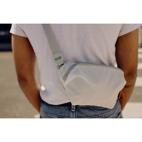 Outdoor Sling (Cloud, 2L) Image 9