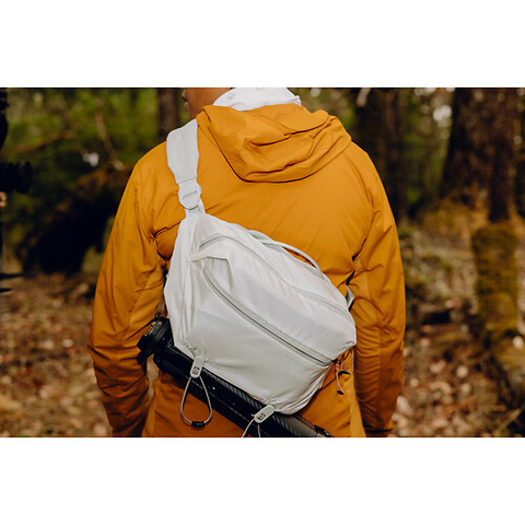 Outdoor Sling (Cloud, 7L) Image 5