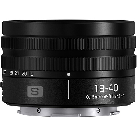 Lumix S 18-40mm f/4.5-6.3 Lens Image 2