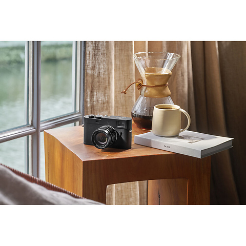 M11-D Digital Rangefinder Camera (Black) Image 6