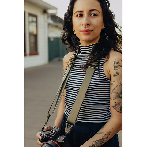 Slide Lite Camera Strap (Kelp) Image 4