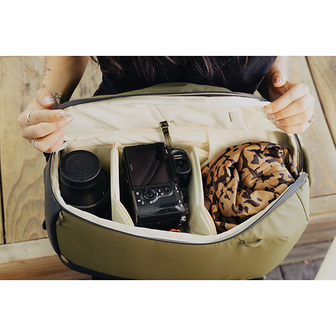 Everyday Backpack Zip (Kelp Green, 15L) Image 3