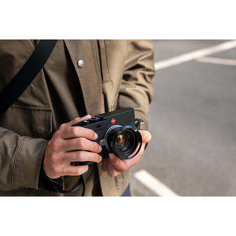 M EV1 Mirrorless Digital Camera Image 9