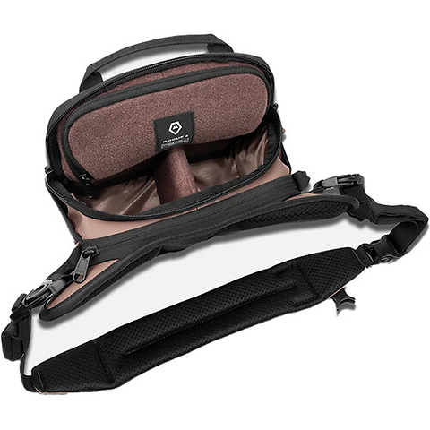 ROGUE V2 Sling Bag (Atacama Clay, 4L) Image 1