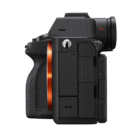 Alpha 7 V Mirrorless Digital Camera with 28-70mm II Lens Image 4